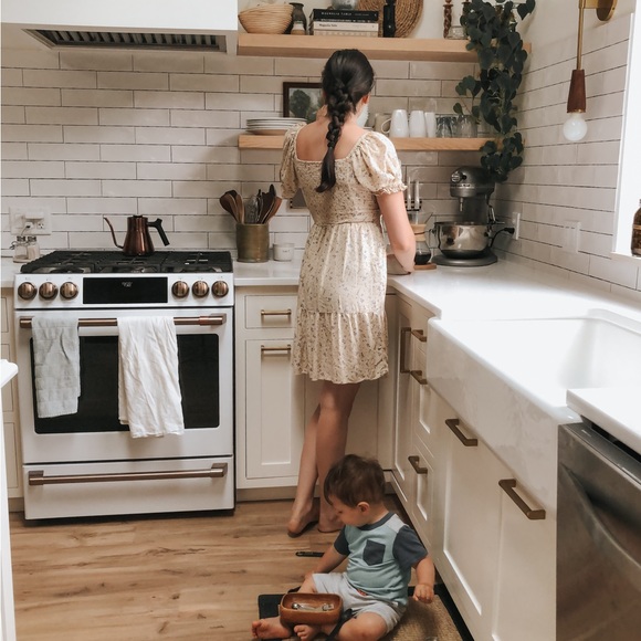 About Me 🕯🧺 - Picture 3 of 7